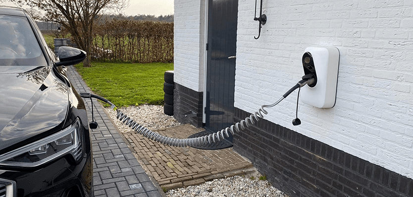Laadpaal-laten-plaatsen-elektricien-amsterdam